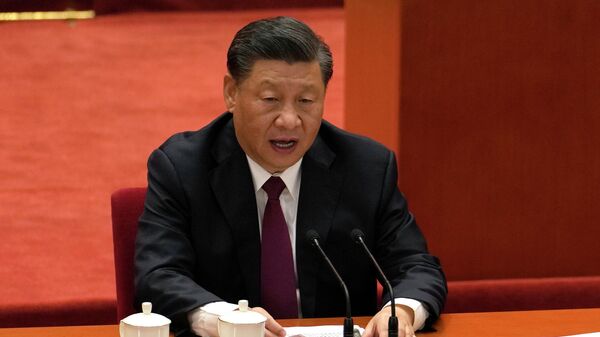 Xi Jinping, presidente chinês, durante cerimônia comemorativa dos Jogos de Inverno e Paraolímpicos no Grande Salão do Povo, praça Tiananmen, Pequim, China, 8 de abril de 2022 - Sputnik Brasil