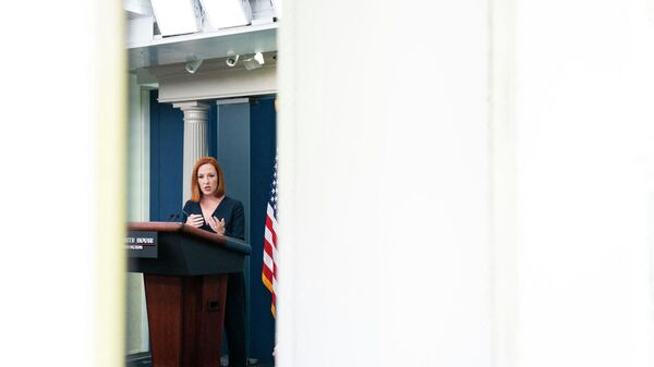 Jen Psaki, secretária de imprensa da Casa Branca, durante coletiva de imprensa na Casa Branca em Washington, EUA, 29 de abril de 2022 - Sputnik Brasil