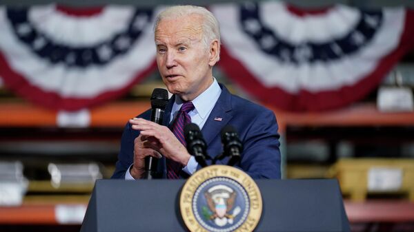 Joe Biden, presidente dos EUA, fala durante visita à empresa United Performance Metals em Hamilton, Ohio, EUA, 6 de maio de 2022 - Sputnik Brasil