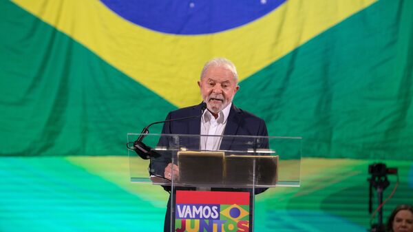O ex-presidente Luiz Inácio Lula da Silva (PT) participa de evento de lançamento de sua pré-candidatura à presidência na chapa ao lado do ex-governador de São Paulo Geraldo Alckmin (PSB), em São Paulo, 7 de maio de 2022. - Sputnik Brasil