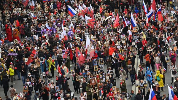 LIVE: Desfile do Regimento Imortal em Moscou - Sputnik Brasil