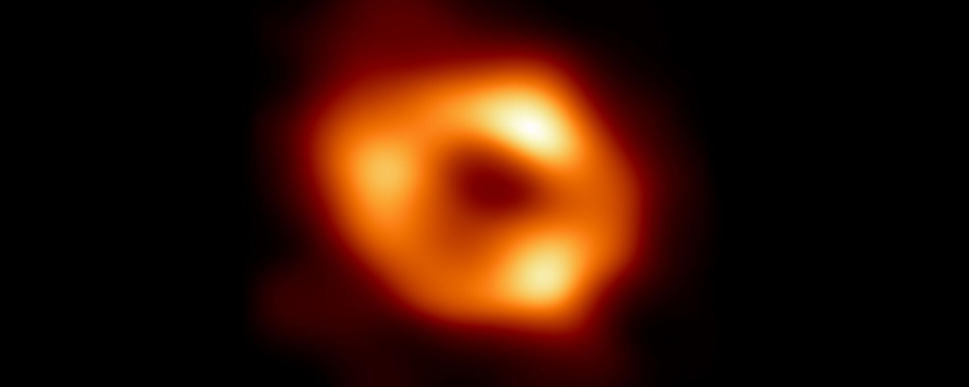 Esta é a primeira imagem de Sagitário A*, o buraco negro supermassivo no centro da nossa galáxia - Sputnik Brasil, 1920, 12.05.2022