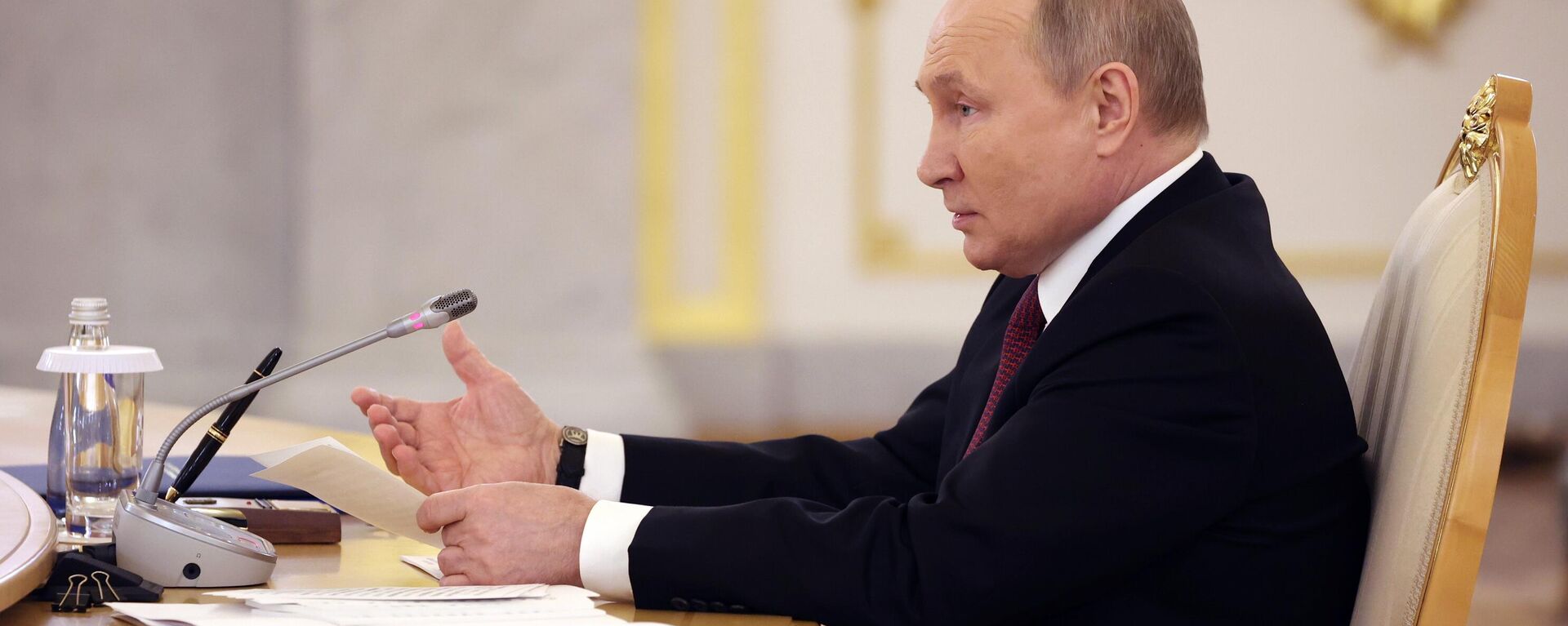 Vladimir Putin, presidente da Rússia, participa de reunião da Organização do Tratado de Segurança Coletiva (OTSC, na sigla em inglês), 16 de maio de 2022 - Sputnik Brasil, 1920, 16.05.2022