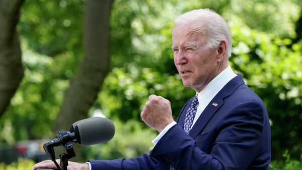 O presidente Joe Biden fala no Rose Garden da Casa Branca, em Washington, durante recepção para celebrar o Mês da Herança dos Americanos Asiáticos e das Ilhas do Pacífico, em 17 de maio de 2022 - Sputnik Brasil