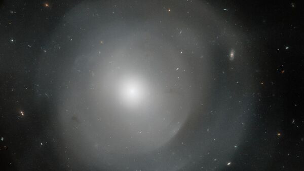 Центральная область гигантской эллиптической галактики NGC 474 - Sputnik Brasil