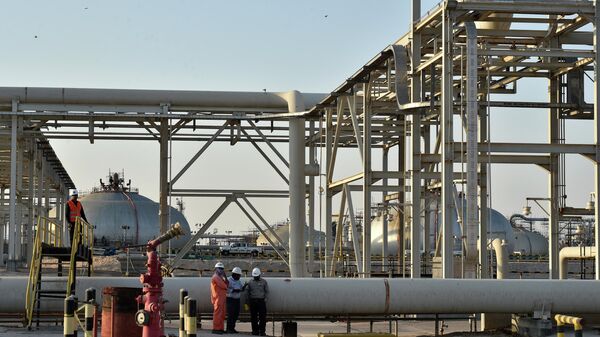 Uma visão parcial da planta de processamento de petróleo Abqaiq da Saudi Aramco, 20 de setembro de 2019 - Sputnik Brasil