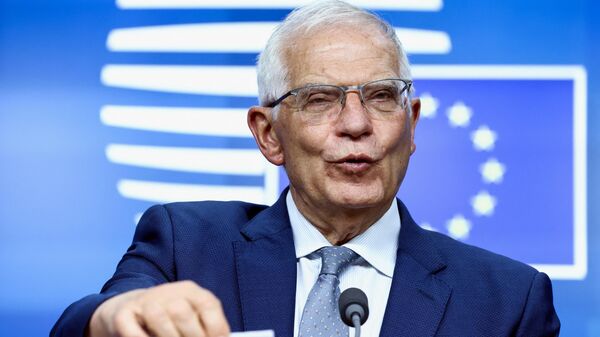 O chefe de Política Externa e de Segurança da União Europeia (UE), Josep Borrell, gesticula durante uma coletiva de imprensa após reunião do Conselho de Ministros da Defesa da UE no Conselho Europeu, Bruxelas, 17 de maio de 2022 - Sputnik Brasil