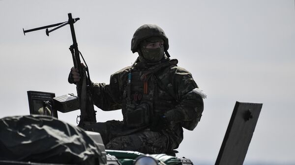 Militar russo na região de Kherson - Sputnik Brasil