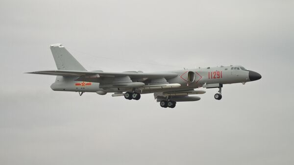 Bombardeiro Xian H-6K da Força Aérea do Exército de Libertação Popular da China - Sputnik Brasil