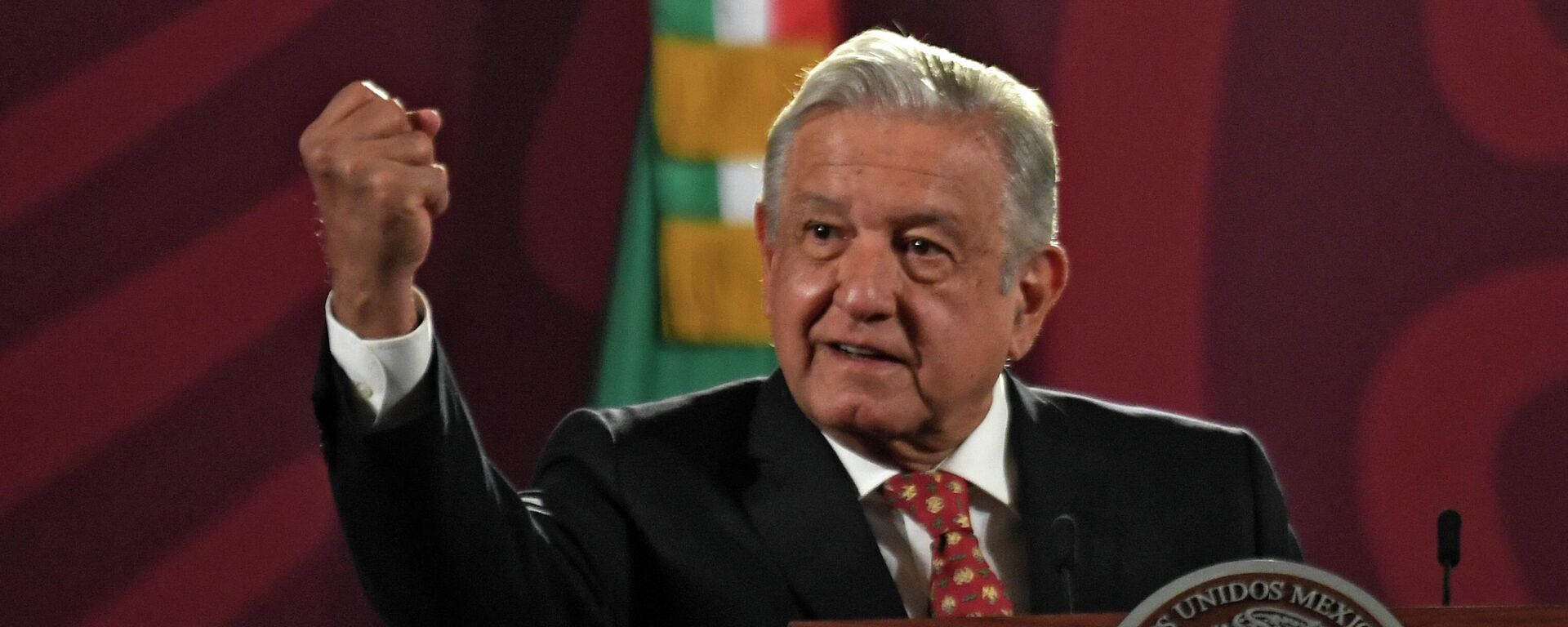 O presidente do México, Andrés Manuel López Obrador, fala durante sua coletiva de imprensa matinal diária na Cidade do México, 6 de junho de 2022 - Sputnik Brasil, 1920, 06.06.2022