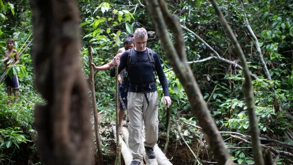 Colaborador do jornal The Guardian, jornalista britânico Dom Phillips percorre a Amazônia em 16 de novembro de 2019 - Sputnik Brasil