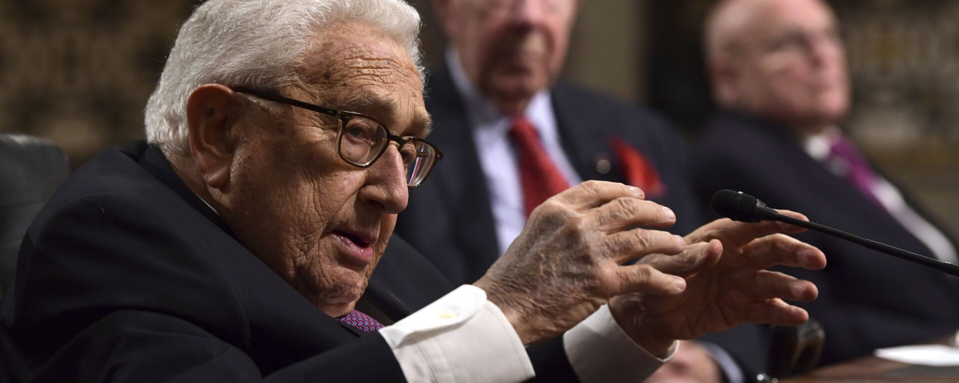 Ex-secretário de Estado dos EUA Henry Kissinger durante audiências no Senado em Washington - Sputnik Brasil, 1920, 08.05.2023