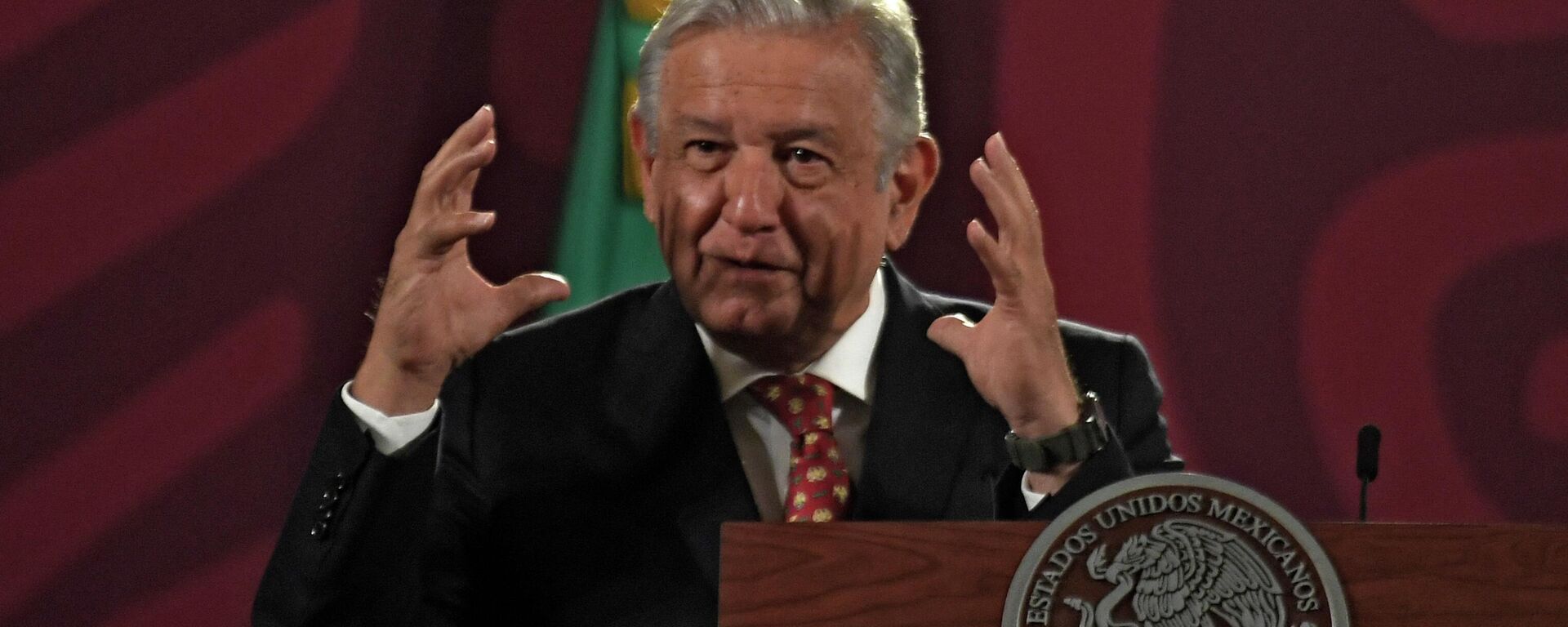O presidente do México, Andrés Manuel López Obrador, fala durante sua coletiva de imprensa matinal diária na Cidade do México, 6 de junho de 2022 - Sputnik Brasil, 1920, 15.06.2022