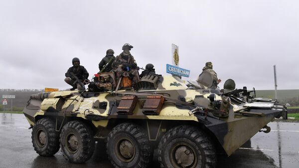Soldados da República Popular de Lugansk (RPL) na fronteira entre Lugansk e Carcóvia - Sputnik Brasil