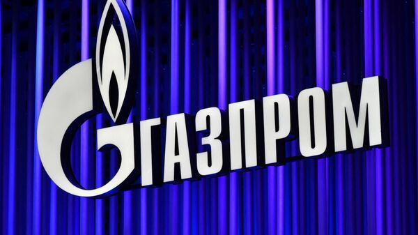 Logotipo da empresa estatal russa Gazprom no Fórum Econômico Internacional de São Petersburgo em São Petersburgo, Rússia, 15 de junho de 2022 - Sputnik Brasil