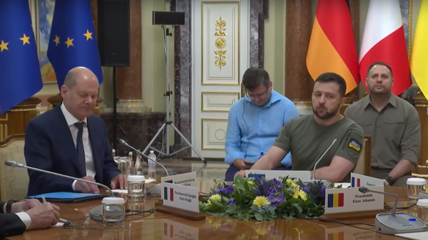 Captura de tela do vídeo: o chanceler alemão Olaf Scholz e o presidente ucraniano Vladimir Zelensky, 16 de junho de 2022 - Sputnik Brasil