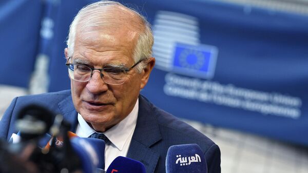 O chefe das Relações Exteriores da União Europeia (UE), Josep Borrell, fala à imprensa durante reunião do Conselho de Relações Exteriores da UE no edifício do Conselho em Luxemburgo, 20 de junho de 2022 - Sputnik Brasil