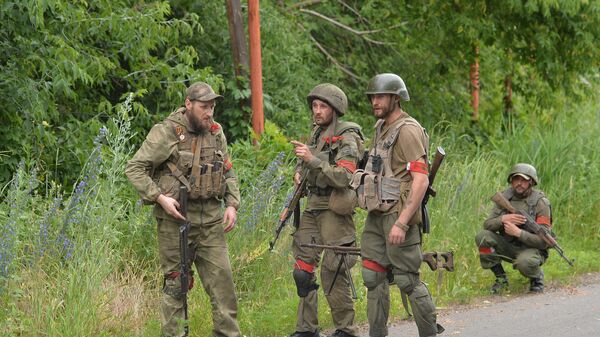Combatentes da Milícia Popular de Lugansk nos arredores do povoado de Gorskoe - Sputnik Brasil