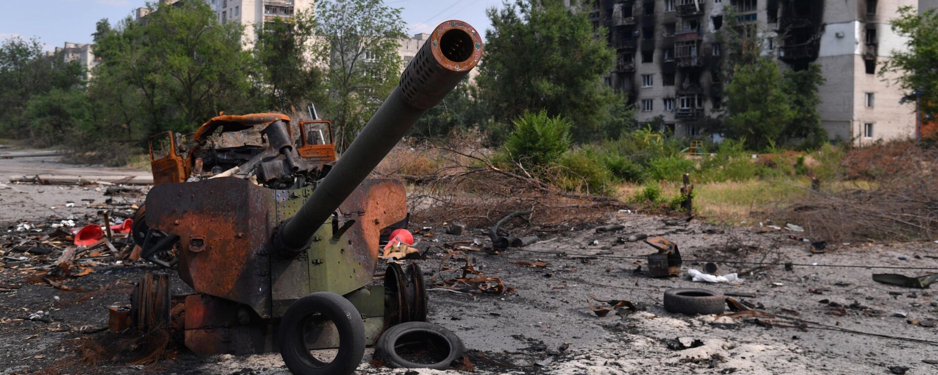 Arma de artilharia das Forças Armadas da Ucrânia destruída em Severodonetsk, no leste ucraniano, 11 de junho de 2022 - Sputnik Brasil, 1920, 17.10.2022