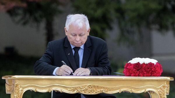 Jaroslaw Kaczynski, durante a cerimônia de posse no palácio presidencial em Varsóvia (foto de arquivo) - Sputnik Brasil