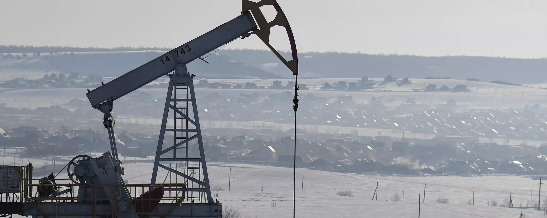 Bombeamento de petróleo na região de Alimetievsk, república de Tatarstan, Rússia, foto publicada em 11 de março de 2022 - Sputnik Brasil, 1920, 08.10.2023