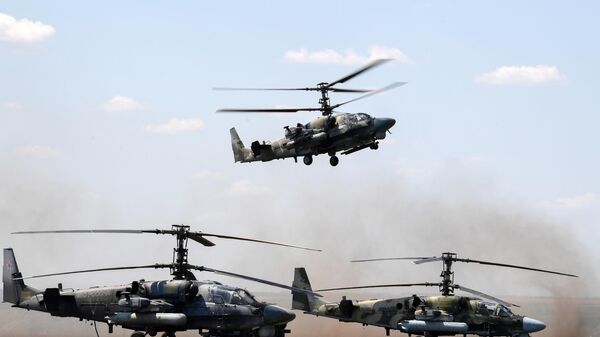Helicópteros de combate russos Ka-52 na zona da operação especial da Rússia na Ucrânia - Sputnik Brasil
