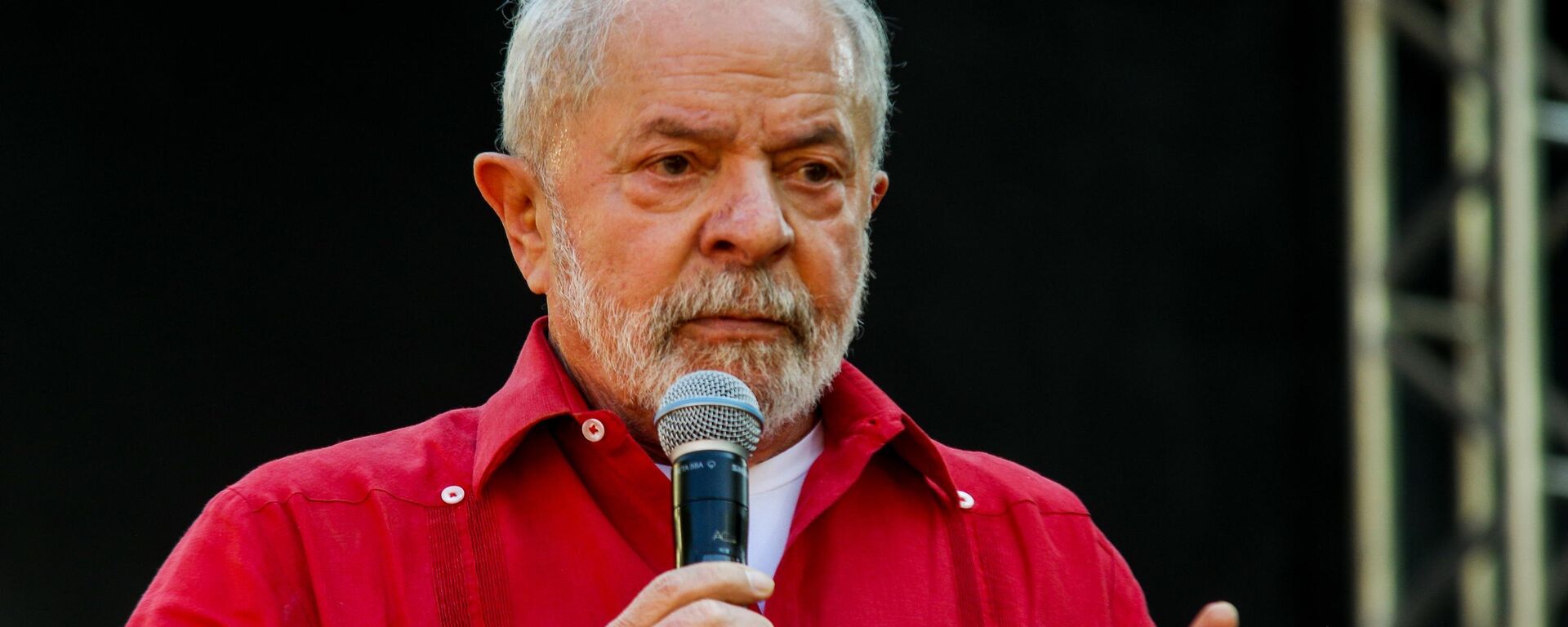 O pré-candidato à Presidência Luiz Inácio Lula da Silva (PT), na foto, com Geraldo Alckmin (PSB), participa de ato público do PT na cidade de Diadema (SP), em 9 de julho de 2022 - Sputnik Brasil, 1920, 25.07.2022