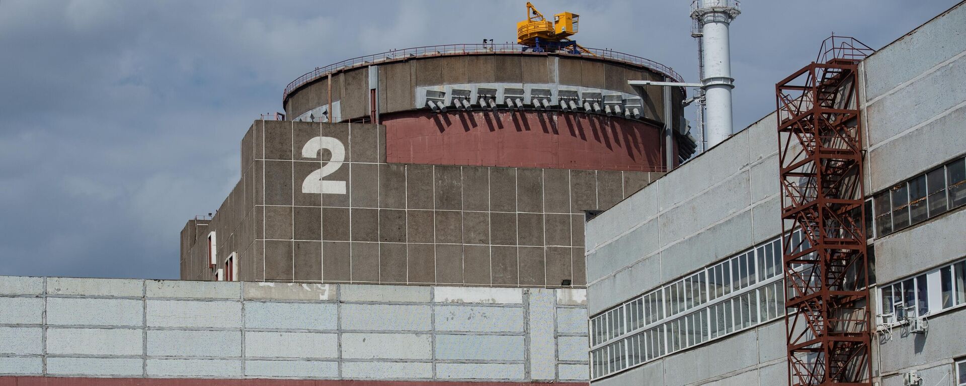 O segundo reator da usina nuclear de Zaporozhie em meio à operação militar especial russa na Ucrânia, em Energodar, região de Zaporozhie, 5 de abril de 2022 - Sputnik Brasil, 1920, 01.08.2022