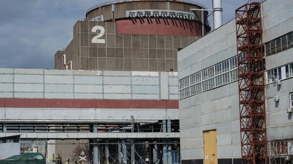 O segundo reator da usina nuclear de Zaporozhie em meio à operação militar especial russa na Ucrânia, em Energodar, região de Zaporozhie, 5 de abril de 2022 - Sputnik Brasil