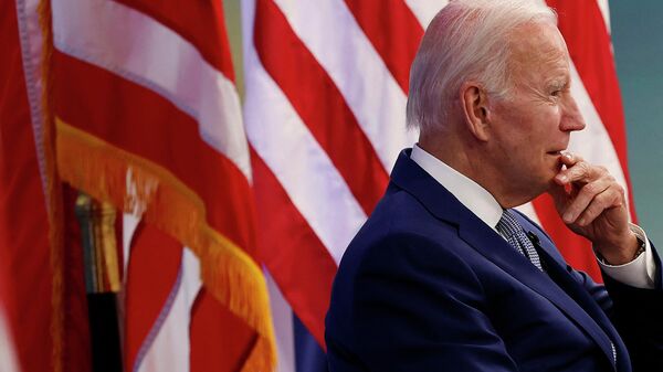 Joe Biden, presidente dos EUA, escuta líderes da agência espacial norte-americana NASA no Auditório da Corte Sul do Prédio do Escritório Executivo Eisenhower em Washington, EUA, 11 de julho de 2022 - Sputnik Brasil
