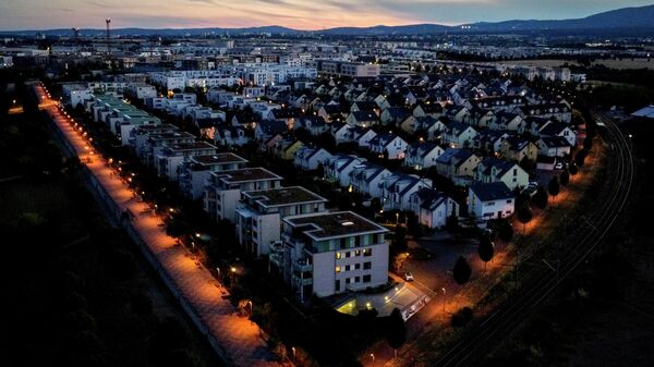 Apartamentos e casas residenciais aquecidas com gás são em Frankfurt, Alemanha, 12 de julho de 2022 - Sputnik Brasil