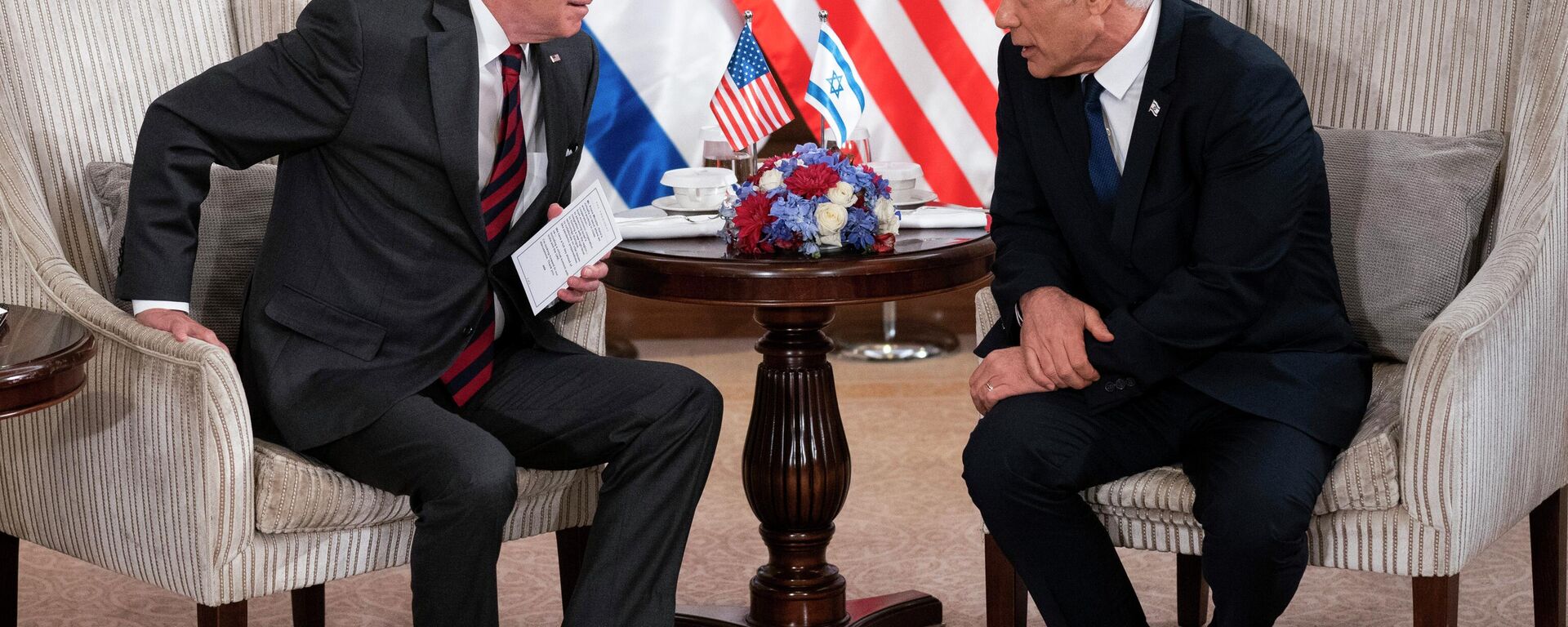 Joe Biden, presidente norte-americano, e Yair Lapid, primeiro-ministro israelense, durante coletiva de imprensa após reunião em Jerusalem, 14 de julho de 2022 - Sputnik Brasil, 1920, 21.08.2022