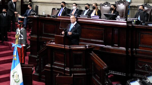 Alejandro Giammatei, presidente guatemalense, fala ao Congresso na Cidade de Guatemala, Guatemala, 14 de janeiro de 2022 - Sputnik Brasil