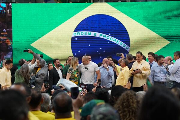 Daniel Silveira no lançamento da candidatura de Jair Bolsonaro à reeleição à presidência em convenção no Maracanãzinho  - Sputnik Brasil