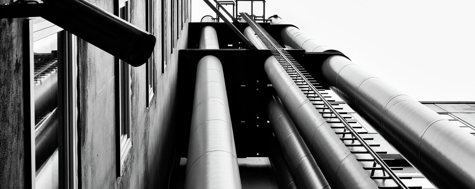 Escada em uma fábrica em Berlim, Alemanha - Sputnik Brasil, 1920, 25.07.2022