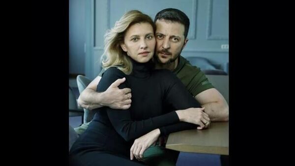 Vladimir Zelensky e sua esposa, Alyona Zelenska, posam para um ensaio fotográfico da Vogue - Sputnik Brasil