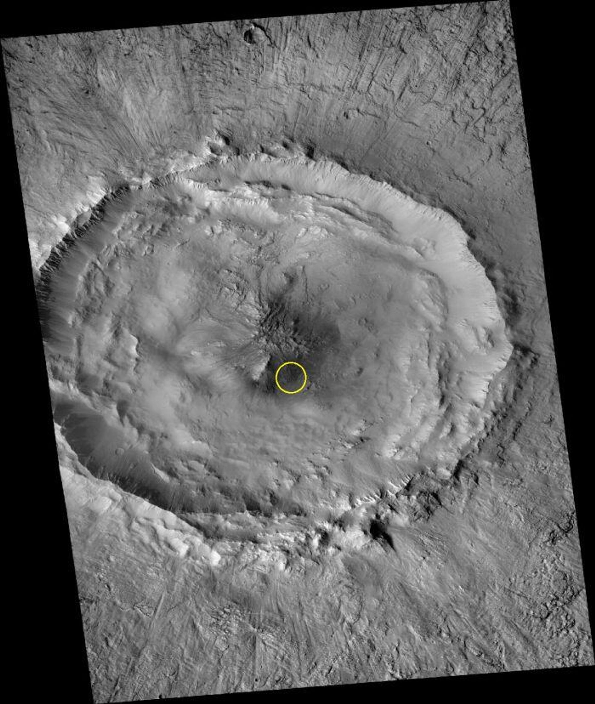 A região no centro da cratera de Marte em que essas características podem ser vistas - Sputnik Brasil, 1920, 01.08.2022