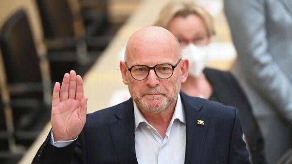 Winfried Hermann, membro da Aliança 90/Os Verdes, toma posse como ministro dos Transportes, Estugarda, sul da Alemanha, 12 de maio de 2021
 - Sputnik Brasil
