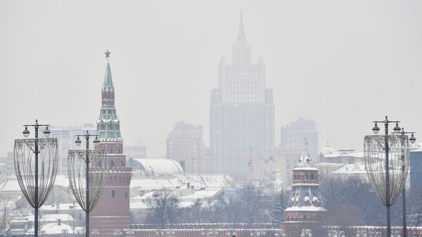 Kremlin (em primeiro plano) e Ministério das Relações Exteriores russo (em segundo plano), em Moscou, na Rússia, em 29 de janeiro de 2022 - Sputnik Brasil