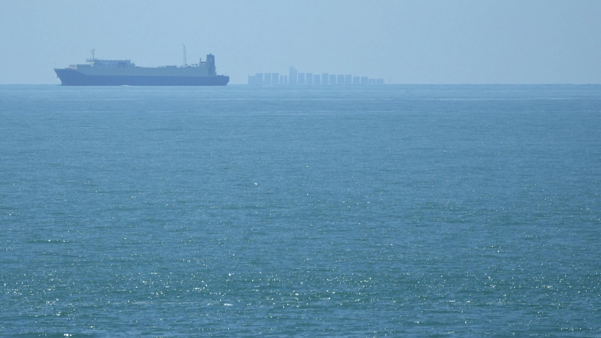 Navios se deslocam pelo estreito de Taiwan em 5 de agosto de 2022 - Sputnik Brasil, 1920, 25.01.2024