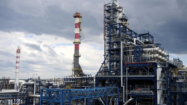 Refinaria de Petróleo de Moscou (MNPZ, na sigla em russo), da Gazprom Neft, em Kapotna, na Rússia - Sputnik Brasil