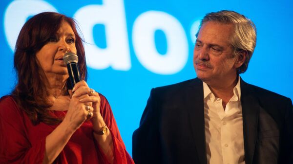 O então candidato presidencial peronista Alberto Fernández e a ex-presidente Cristina Kirchner, então candidata a vice na chapa de Fernández - Sputnik Brasil
