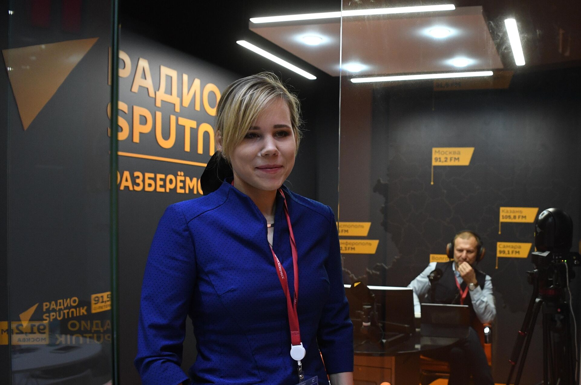 Daria Dugin no estúdio de rádio Sputnik no Fórum Econômico Internacional de São Petersburgo, em 2022 - Sputnik Brasil, 1920, 21.08.2022