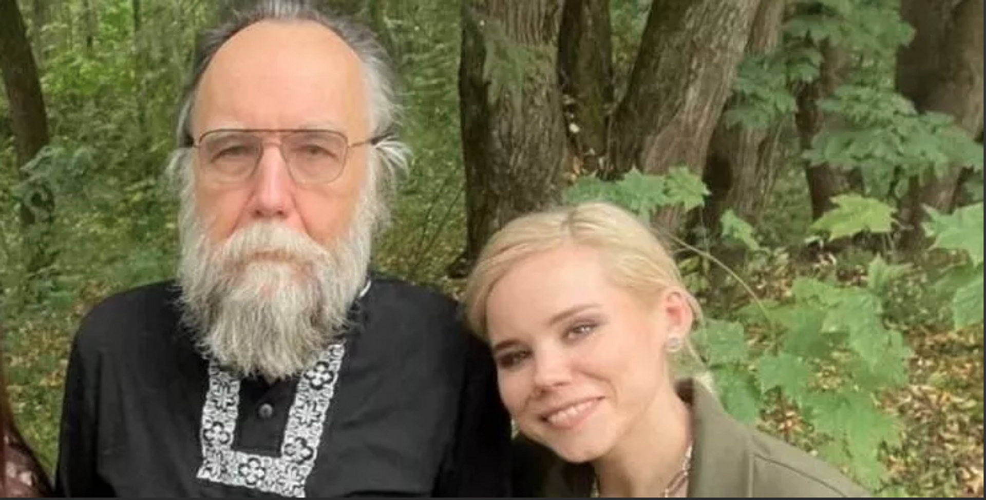 Filósofo Aleksandr Dugin e sua filha, Daria Dugina, que morreu após explosão do carro que dirigia em 20 de agosto de 2022 - Sputnik Brasil, 1920, 28.08.2022