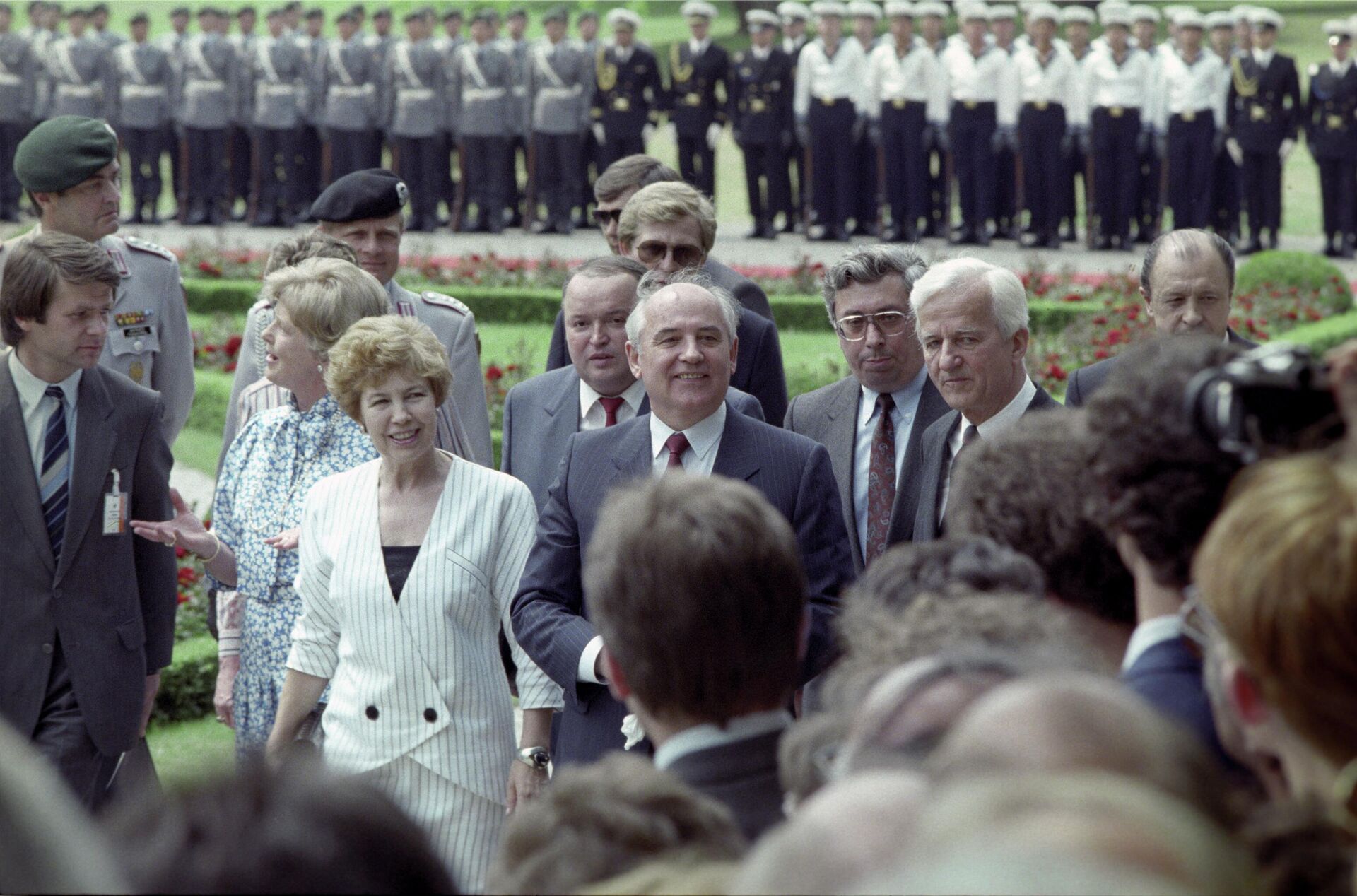 Presidente da União Soviética, Mikhail Gorbachev, durante a visita oficial à República Federal da Alemanha em junho de 1989  - Sputnik Brasil, 1920, 31.08.2022