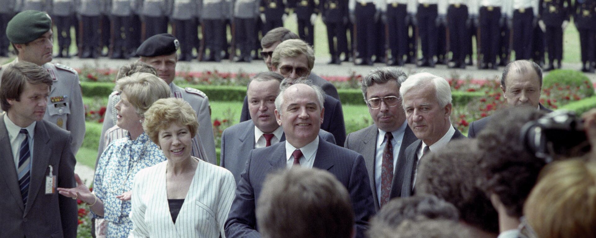 Presidente da União Soviética, Mikhail Gorbachev, durante a visita oficial à República Federal da Alemanha em junho de 1989  - Sputnik Brasil, 1920, 31.08.2022