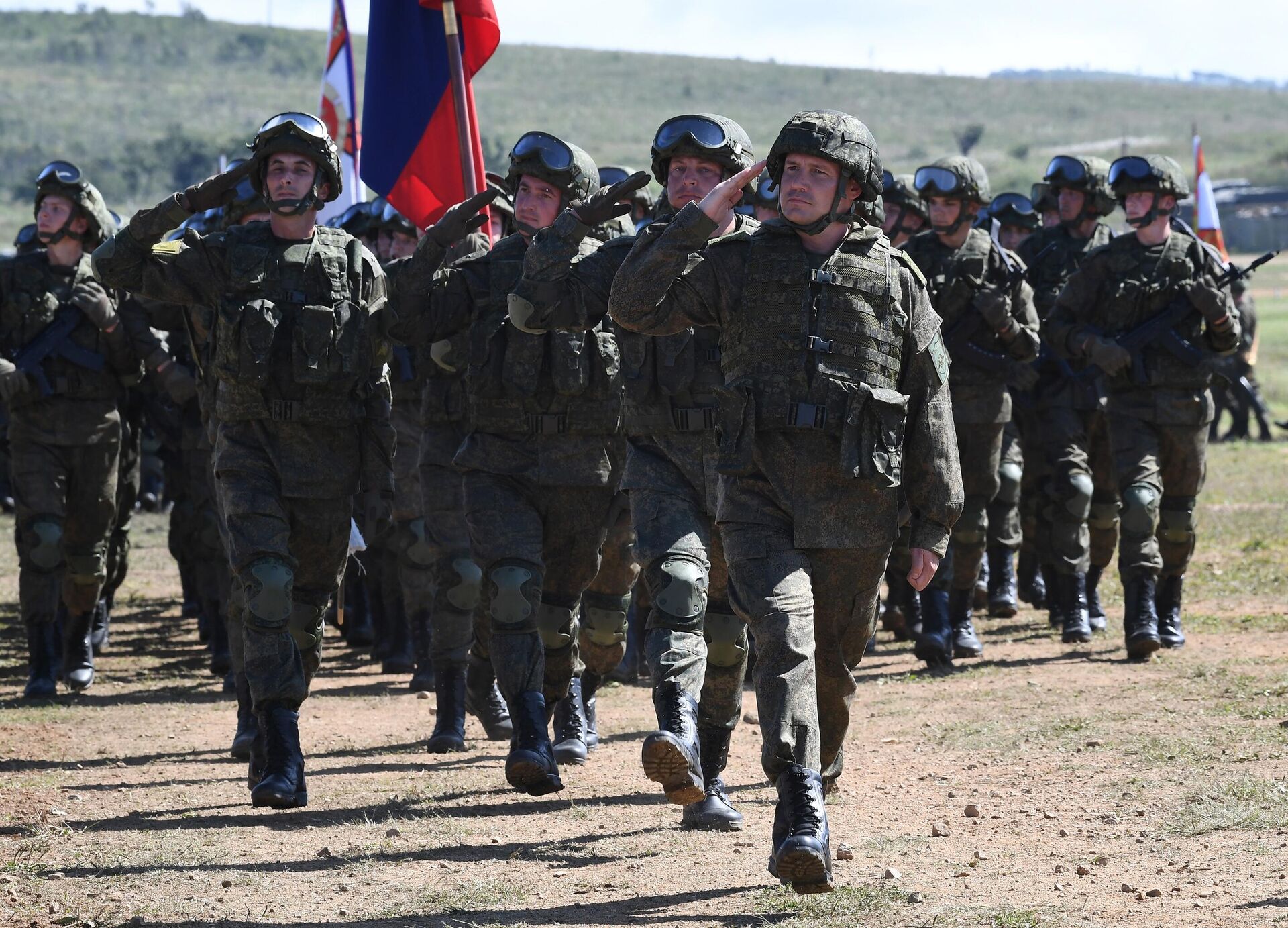 Militares russos durante a grande abertura dos exercícios estratégicos anuais Vostok 2022, no campo de treinamento Sergeevsky, na região de Primorie, 31 de agosto de 2022 - Sputnik Brasil, 1920, 29.09.2022