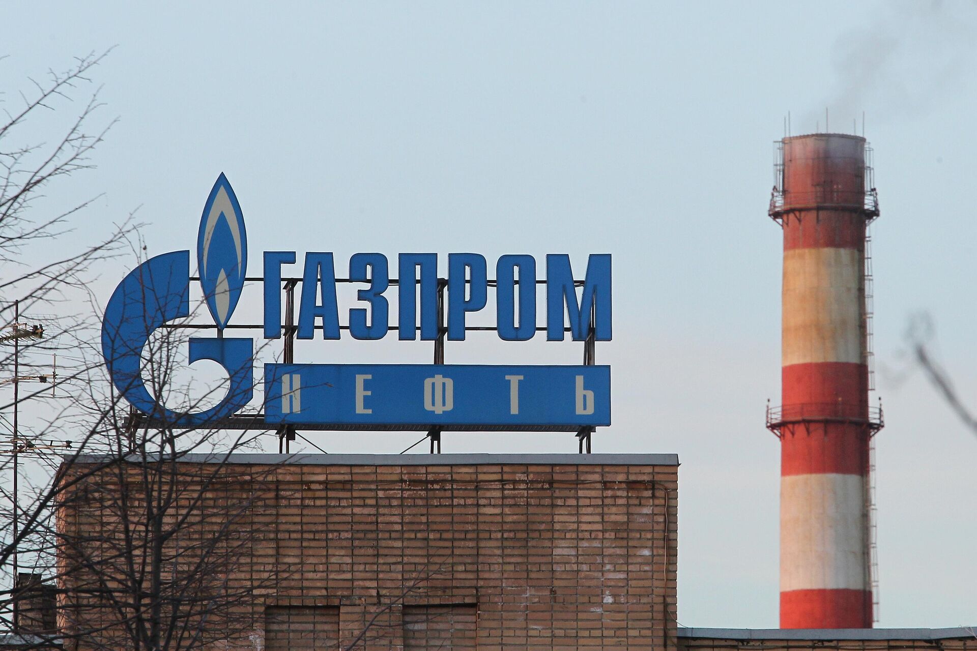 Empresa estatal russa Gazprom Neft em Kapotnya, Rússia, foto publicada em 11 de março de 2022 - Sputnik Brasil, 1920, 15.12.2022