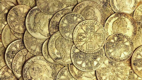 Conjunto de moedas de ouro datadas de entre 1610 e 1727 - Sputnik Brasil