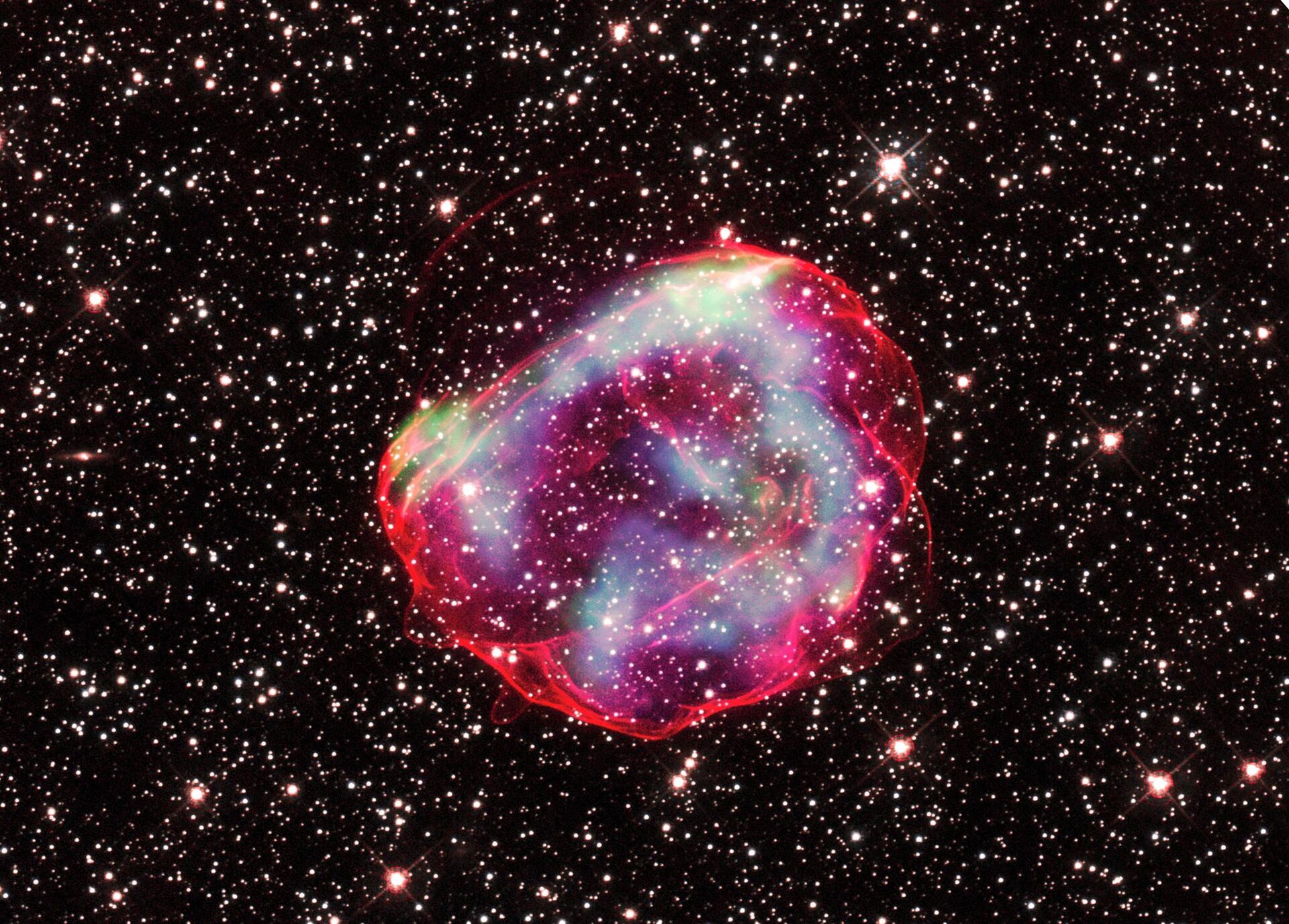 A supernova remanescente denominada SNR 0519-69.0, ou SNR 0519, é o que sobrou da explosão de uma estrela anã branca - Sputnik Brasil, 1920, 13.09.2022